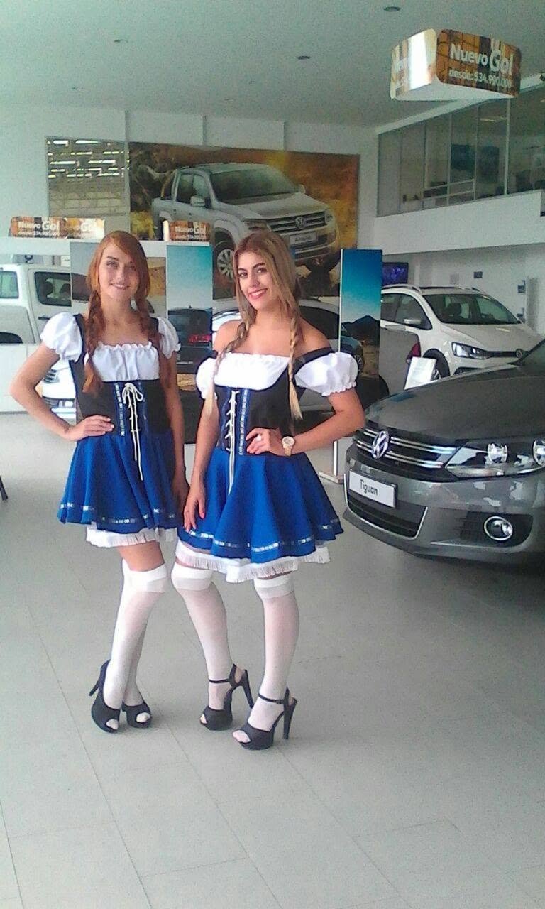 Smile, One-piece garment, Model, Abdomen, Dress, Person, Car — Campañas Pereira Manizales Armenia | Focus Modelos ABTL Agencia BTL Eje Cafetero