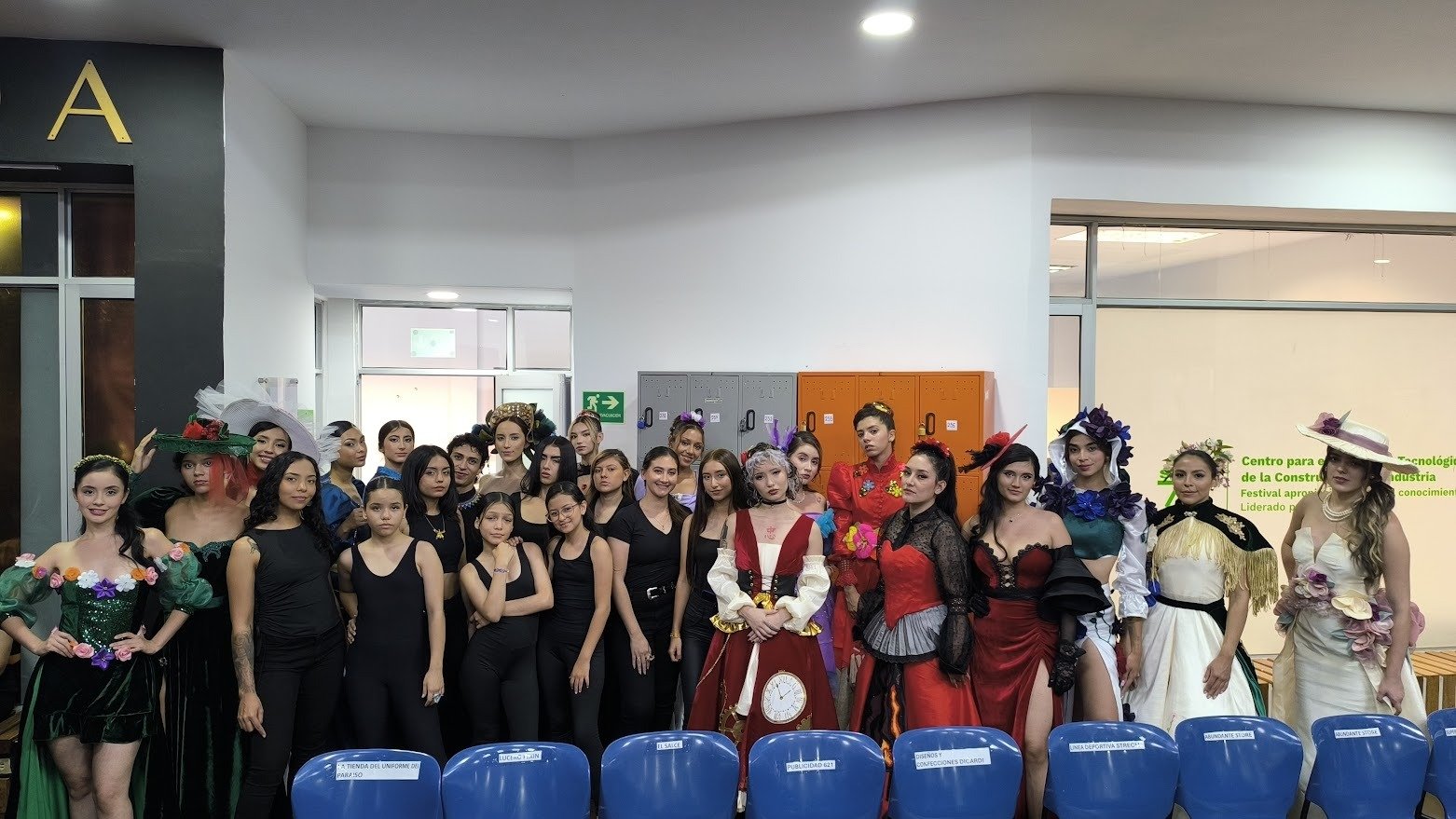 Dress, Social group, Youth, Event, Fashion design, One-piece garment, Person — Pasarelas y castings Pereira Manizales Armenia | Focus Modelos ABTL Agencia BTL Eje Cafetero