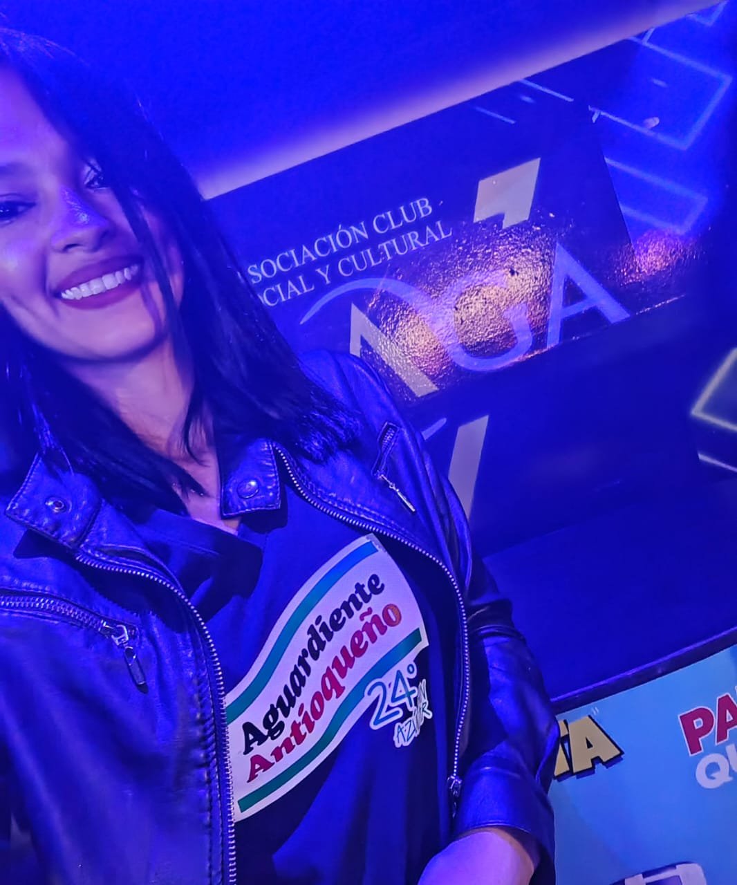 Smile, Facial expression, Jacket, Fun, Leather jacket, Long hair, Person — Campañas Pereira Manizales Armenia | Focus Modelos ABTL Agencia BTL Eje Cafetero