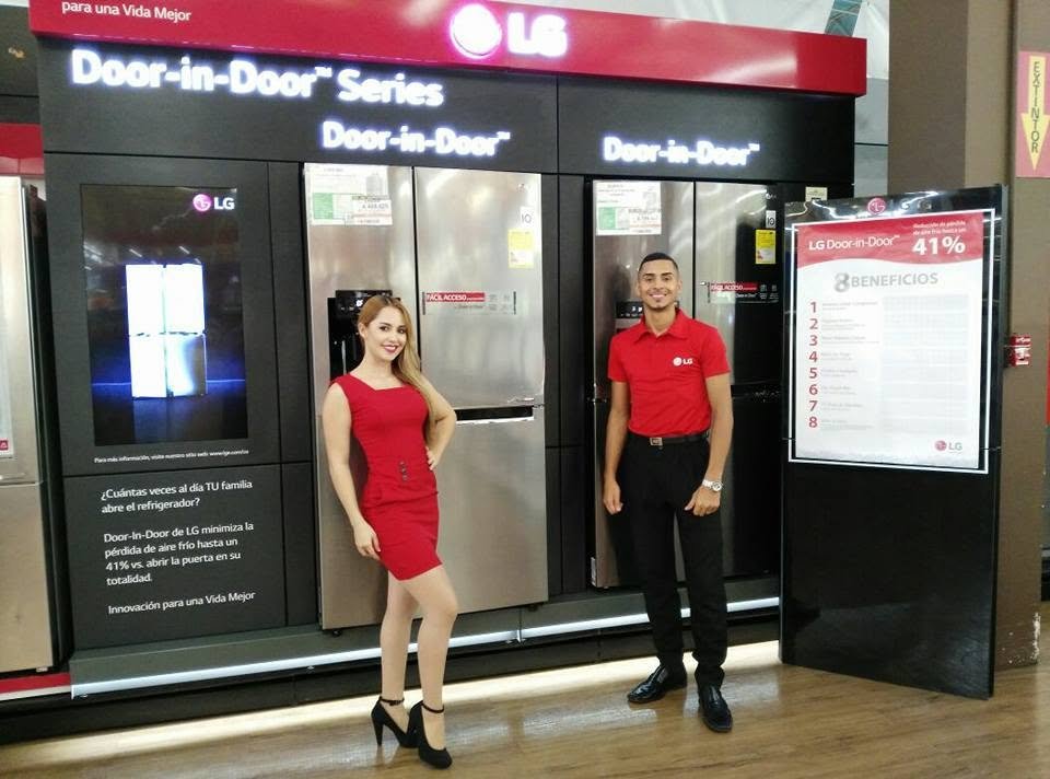Standing, Machine, Logo, Cleanliness, Advertising, Dress, Person, Pants, Top — Campañas Pereira Manizales Armenia | Focus Modelos ABTL Agencia BTL Eje Cafetero