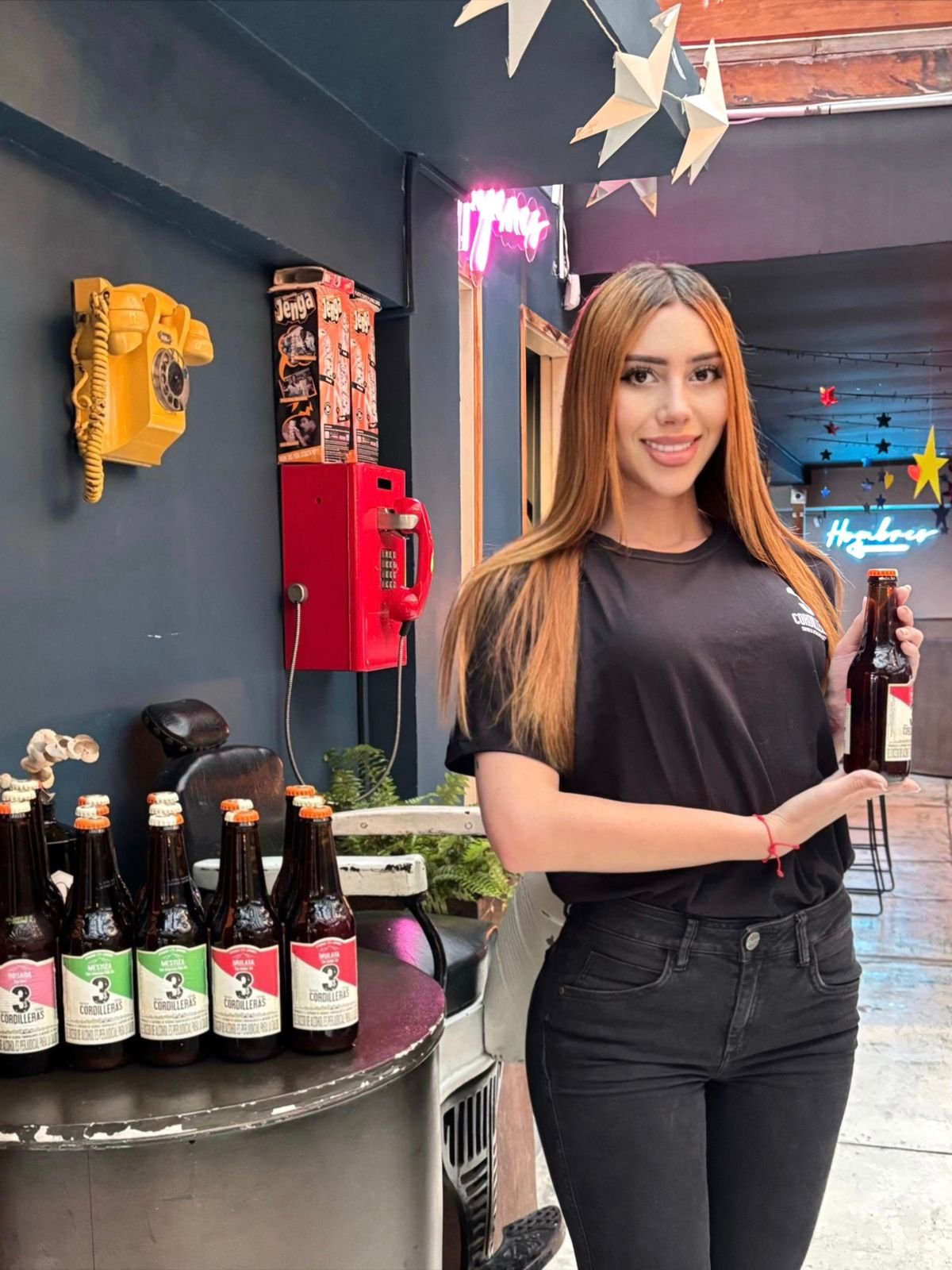 Smile, Long hair, Logo, Bottle, Person, Top, Jeans — Campañas Pereira Manizales Armenia | Focus Modelos ABTL Agencia BTL Eje Cafetero