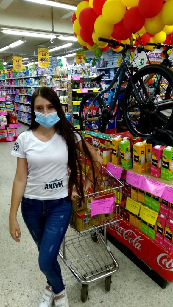 Retail, Convenience store, Customer, Supermarket, Shopping, Grocery store, Pants, Top, Shoe, Person — Campañas Pereira Manizales Armenia | Focus Modelos ABTL Agencia BTL Eje Cafetero