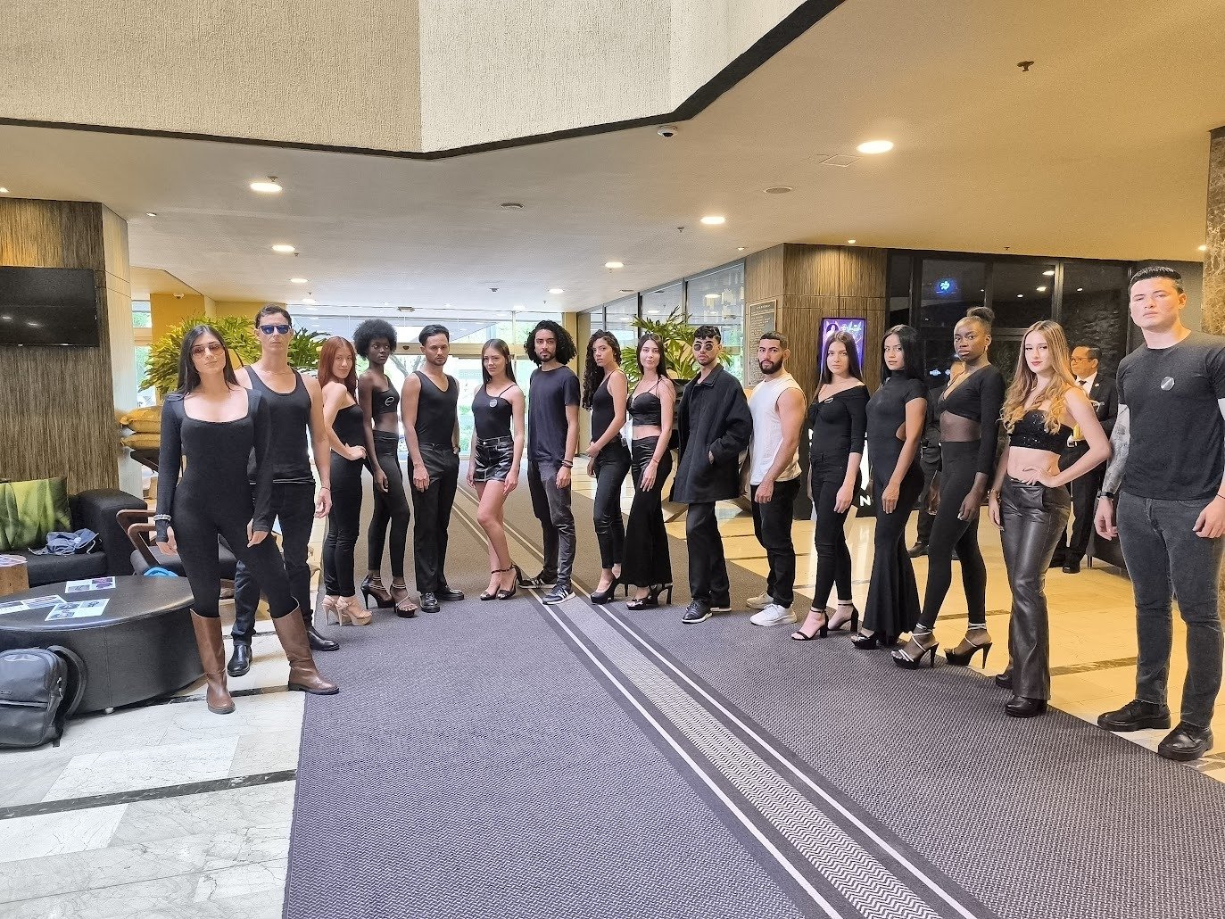 Shoe, Flooring, Ceiling, Leisure, Physical fitness, Houseplant, Person, Jeans, Top — Pasarelas y castings Pereira Manizales Armenia | Focus Modelos ABTL Agencia BTL Eje Cafetero