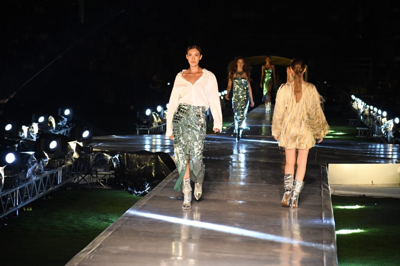 Fashion show, Event, Human body, Runway, Fashion, Fashion Model, Top, Person, Dress — Pasarelas y castings Pereira Manizales Armenia | Focus Modelos ABTL Agencia BTL Eje Cafetero