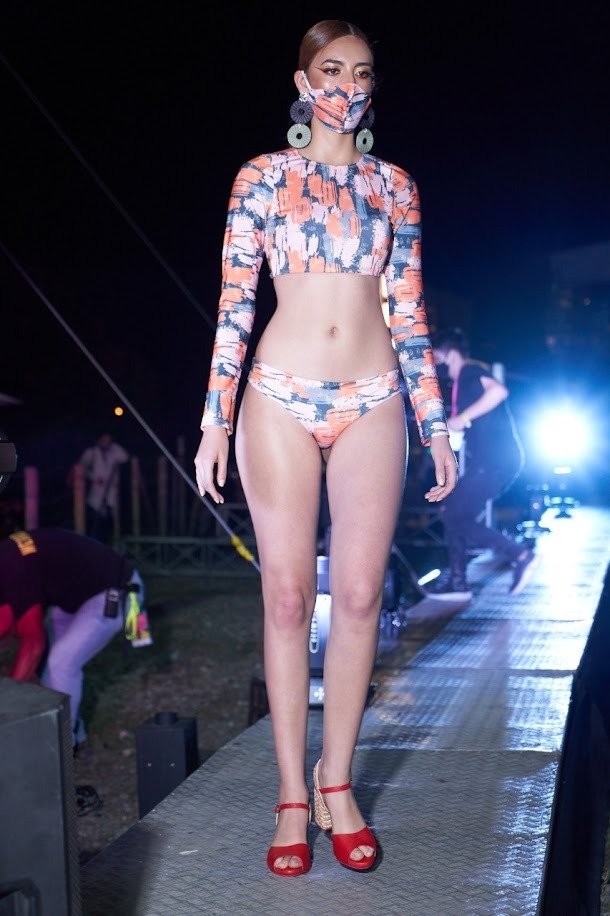 Fashion show, Thigh, Fashion Model, Fashion, Beauty, Model, Person, Shoe, Sandal — Pasarelas y castings Pereira Manizales Armenia | Focus Modelos ABTL Agencia BTL Eje Cafetero