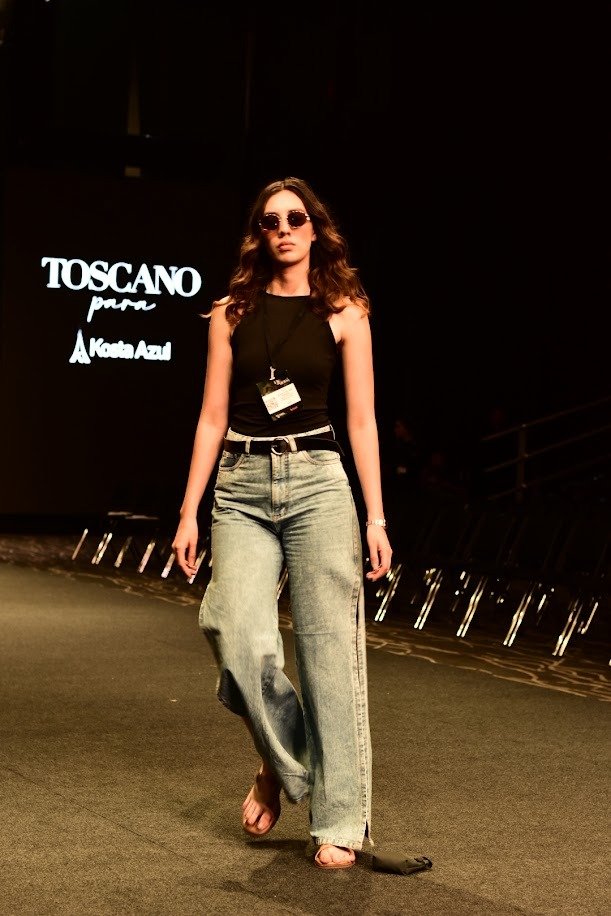 Denim, Beauty, Fashion, Textile, Jeans, Fashion Model, Person, Top, Belt — Pasarelas y castings Pereira Manizales Armenia | Focus Modelos ABTL Agencia BTL Eje Cafetero