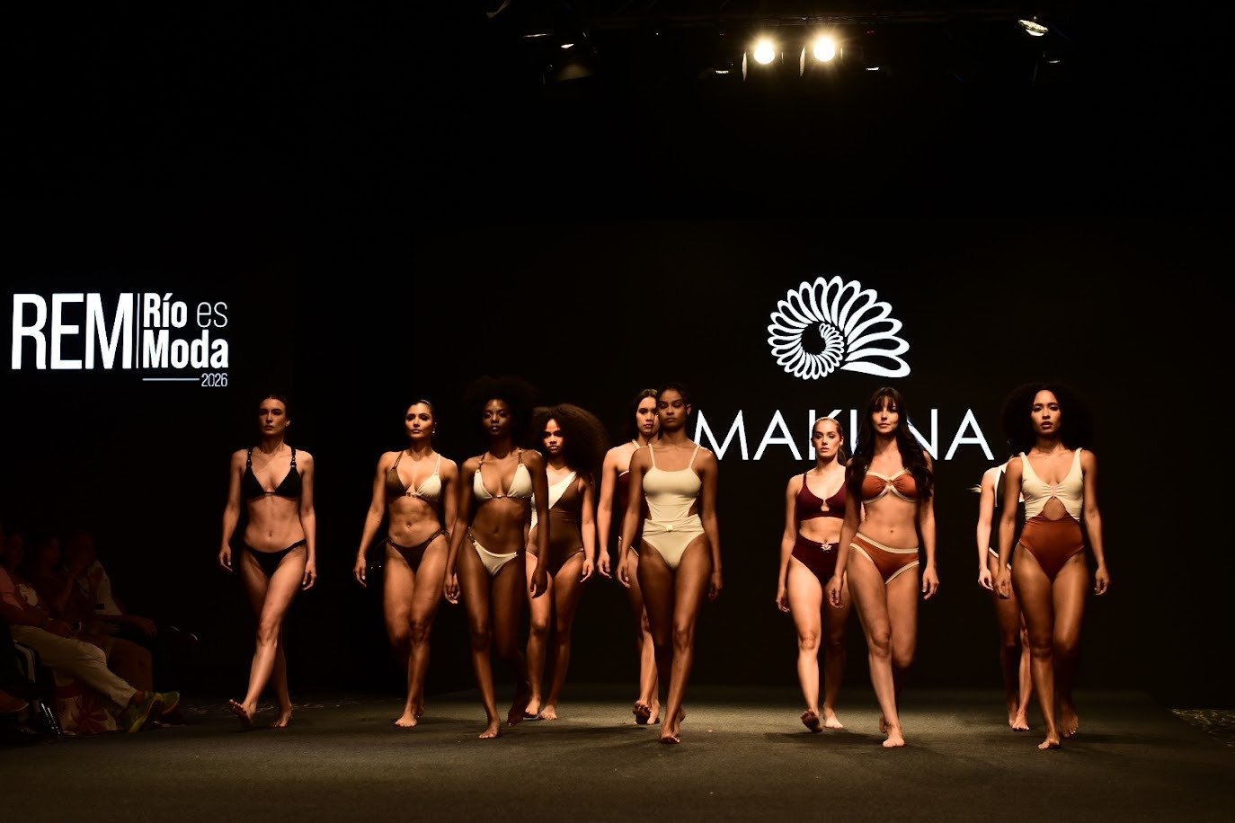 Fashion, Thigh, Fashion Model, Undergarment, Waist, Lingerie, Person — Pasarelas y castings Pereira Manizales Armenia | Focus Modelos ABTL Agencia BTL Eje Cafetero