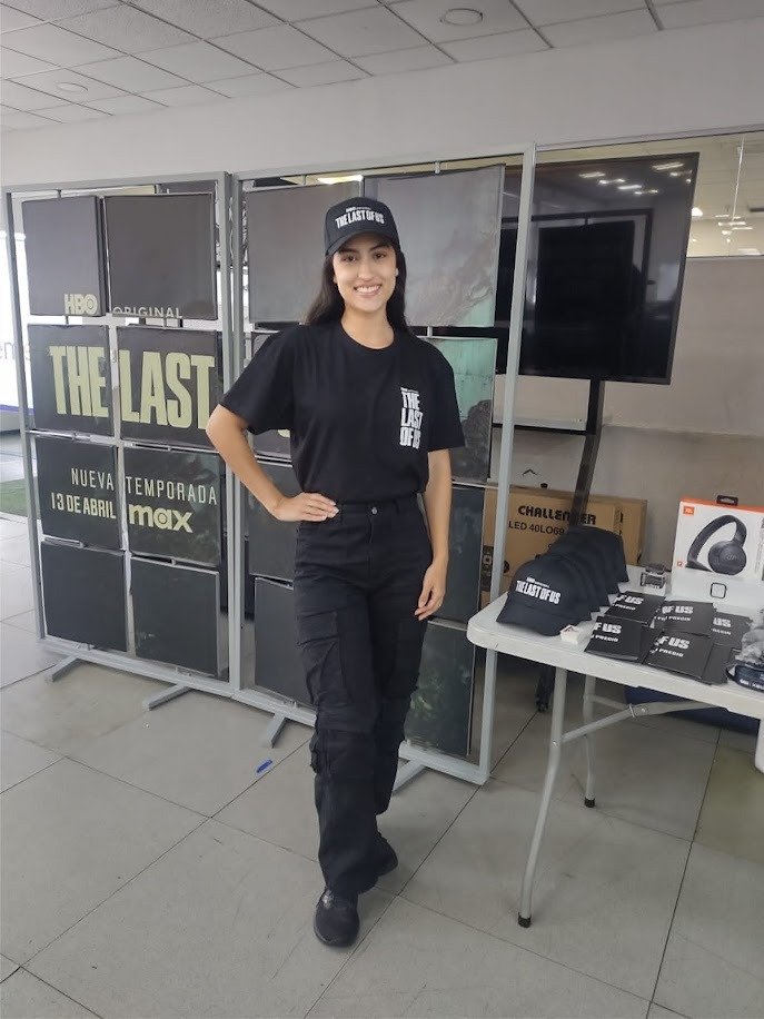 Cap, Baseball cap, Active Shirt, Pants, Person, Top, Shoe — Campañas Pereira Manizales Armenia | Focus Modelos ABTL Agencia BTL Eje Cafetero