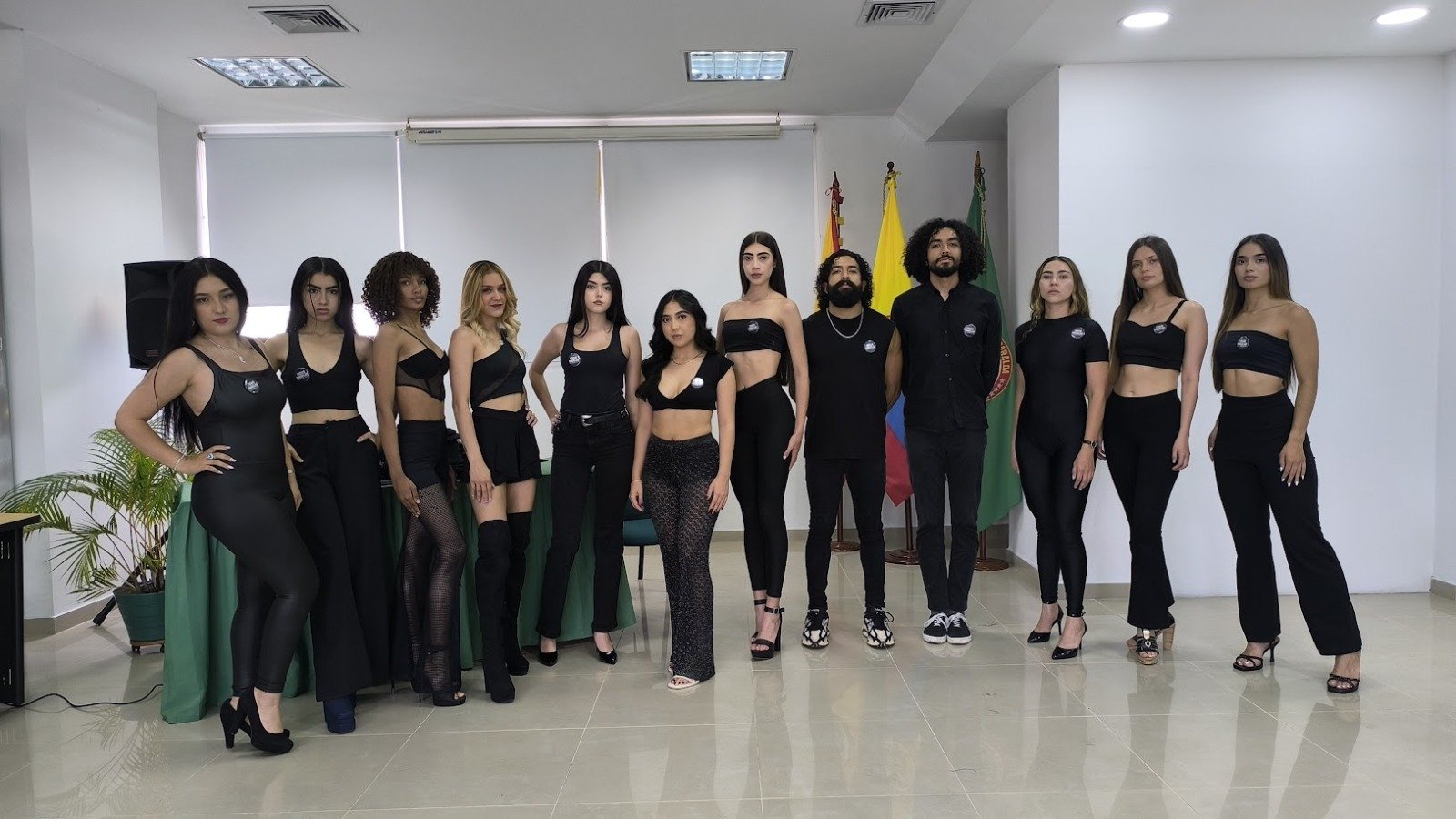 Entertainment, Thigh, Waist, Team, Performing Arts, Fashion design, Person — Pasarelas y castings Pereira Manizales Armenia | Focus Modelos ABTL Agencia BTL Eje Cafetero