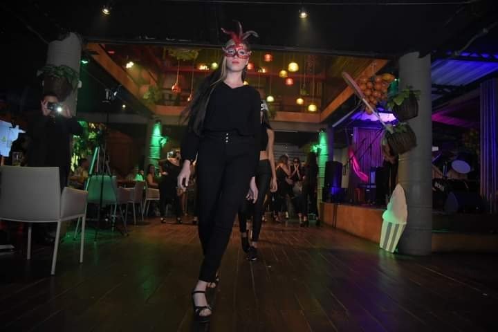 Entertainment, Event, Fashion, Fun, Performing Arts, Lighting, Pants, Person — Infashion Pereira Manizales Armenia | Focus Modelos ABTL Agencia BTL Eje Cafetero