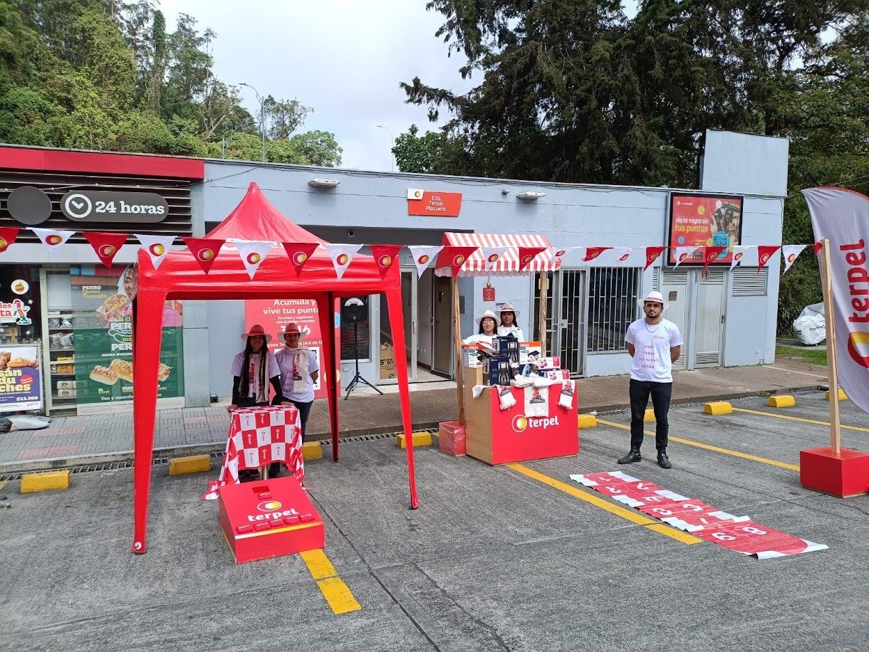 Advertising, Logo, Banner, Person — Campañas Pereira Manizales Armenia | Focus Modelos ABTL Agencia BTL Eje Cafetero