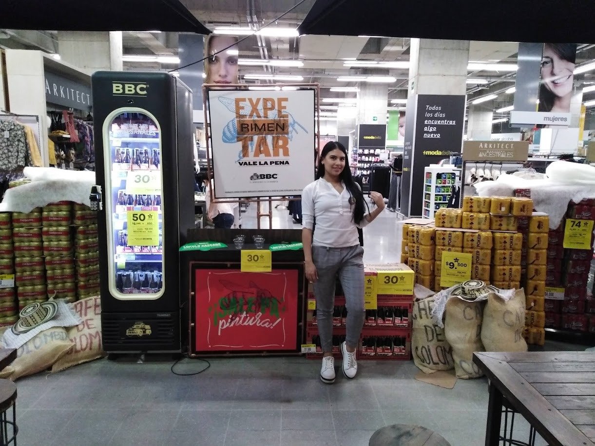 Advertising, Logo, Customer, Banner, Retail, Shelf, Top, Pants, Person — Campañas Pereira Manizales Armenia | Focus Modelos ABTL Agencia BTL Eje Cafetero