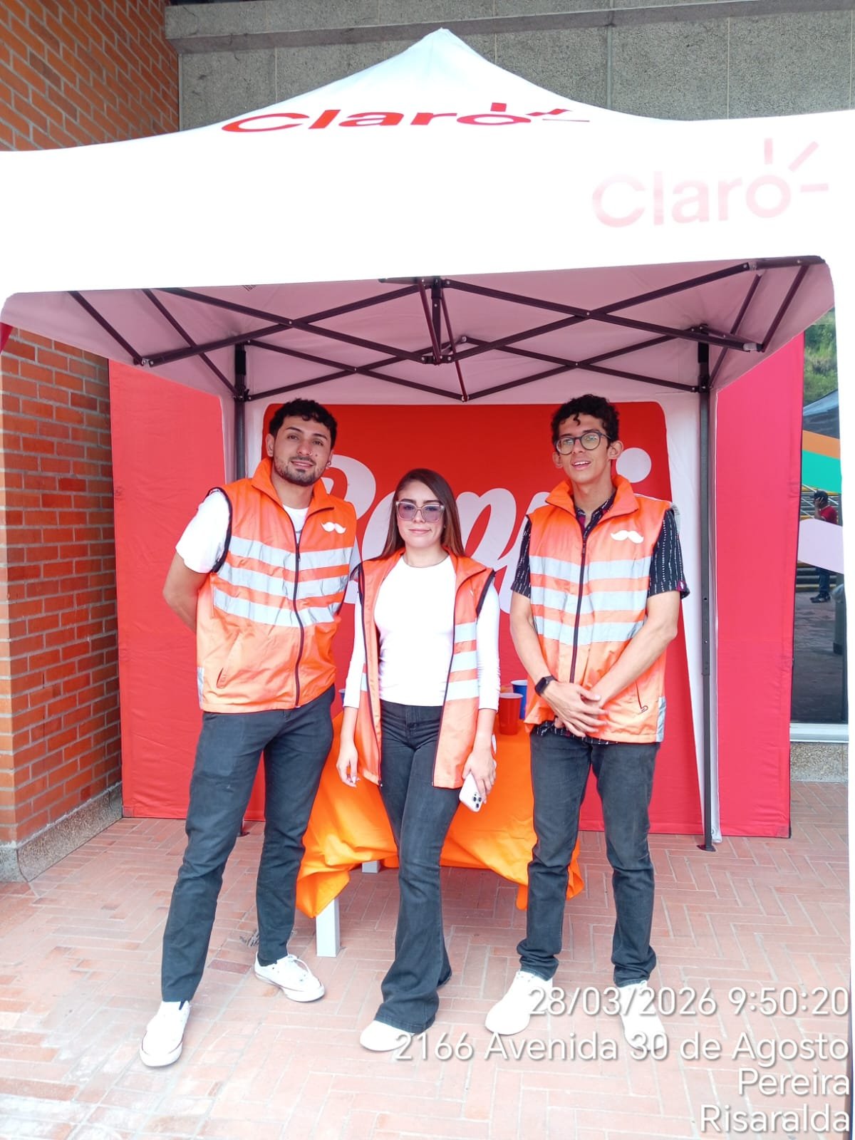 Trousers, Orange, Logo, High-visibility clothing, Advertising, Person, Jeans — Campañas Pereira Manizales Armenia | Focus Modelos ABTL Agencia BTL Eje Cafetero