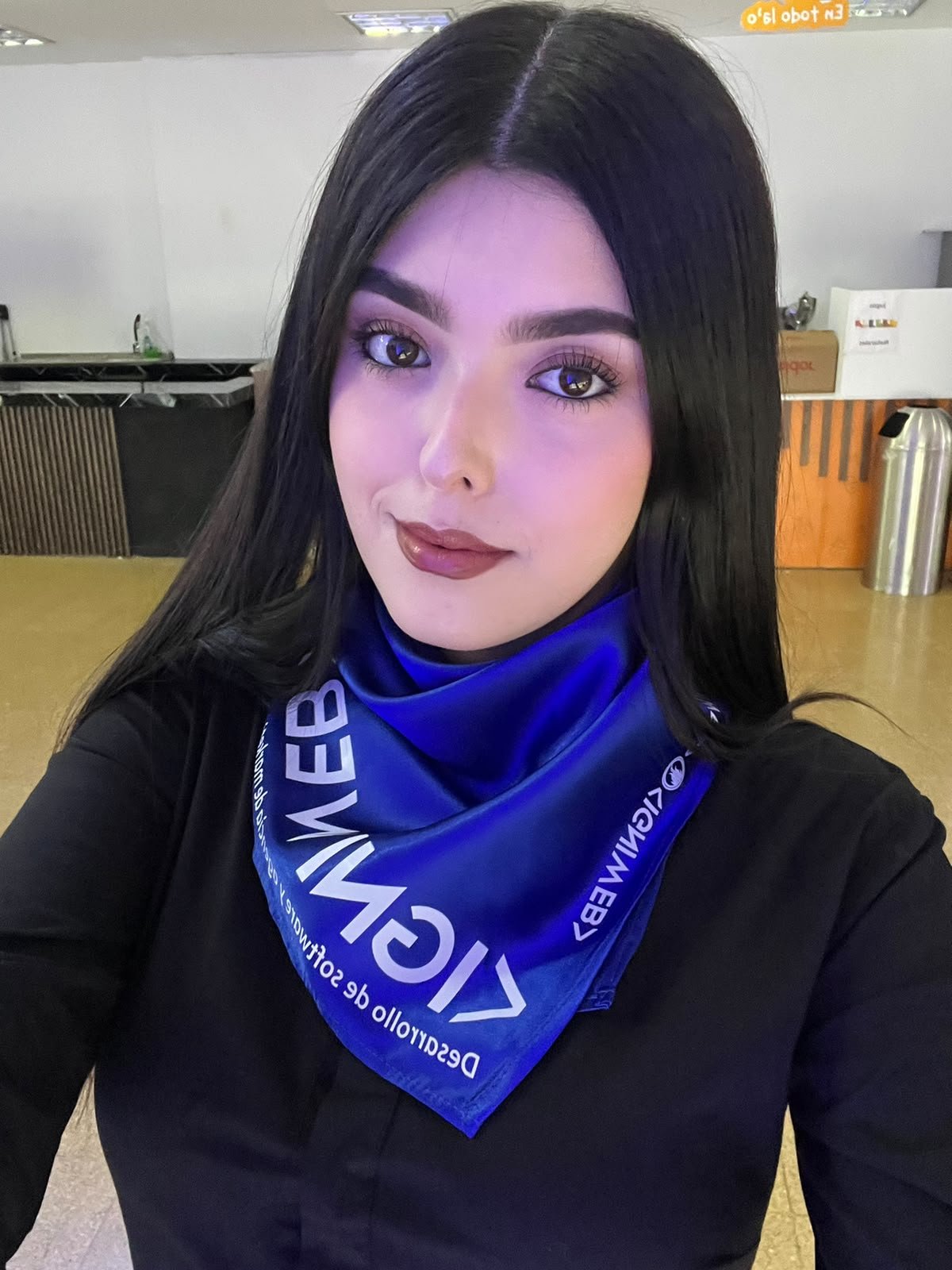 Scarf — Campañas Pereira Manizales Armenia | Focus Modelos ABTL Agencia BTL Eje Cafetero